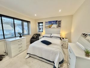 Photo 7- click for photo gallery